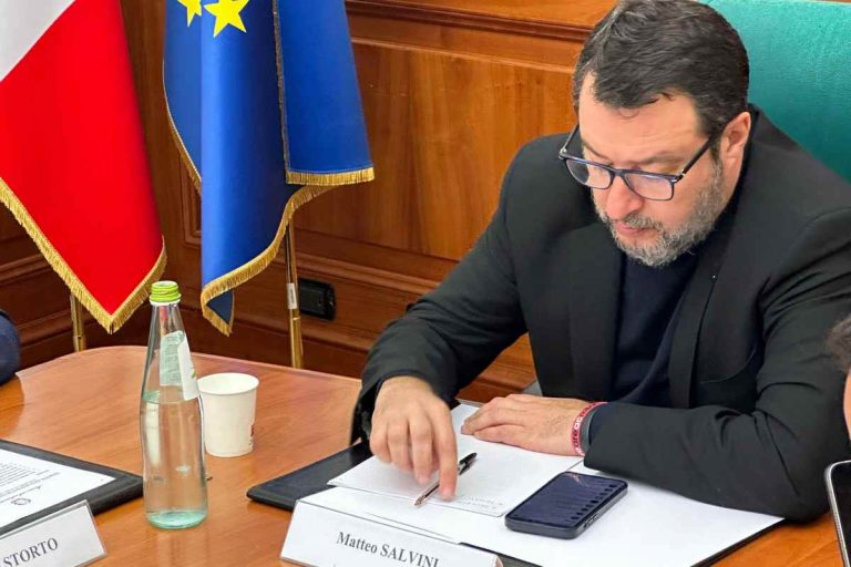 Bufera Al Governo Il Codacons Si Scaglia Contro Salvini Scoppia Il