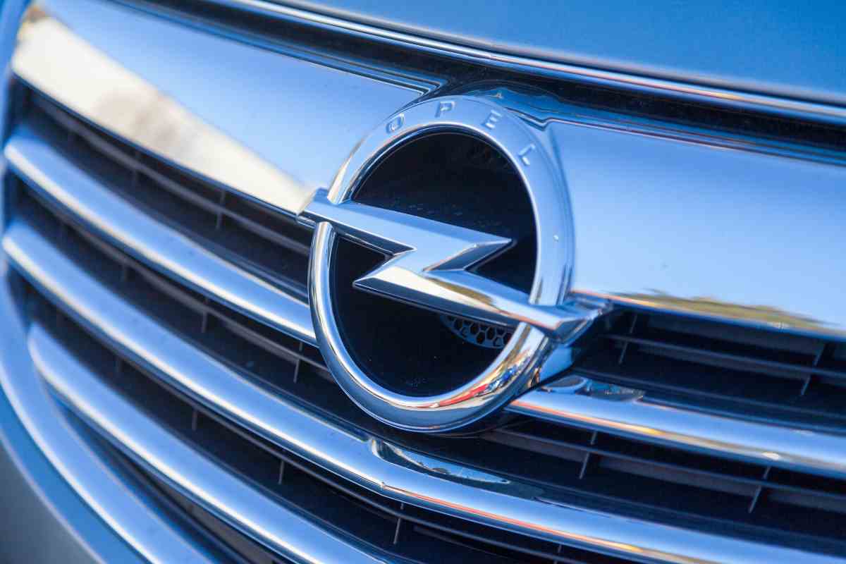 Opel, sorpresa tecnologica inattesa: come cambia la guida e la sicurezza