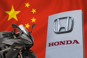 Honda incredula: il clone cinese della CBR fa tremare il mercato, il prezzo è minimo