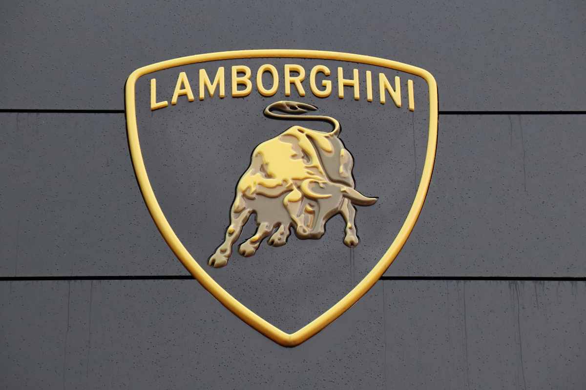 Lamborghini, viaggi di lusso anche per i neonati: la novità che fa tendenza