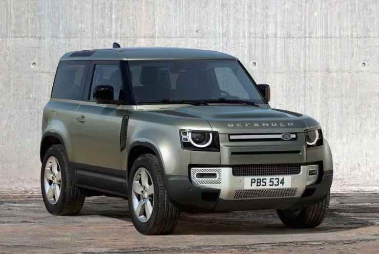 Land Rover Defender guasto al parabrezza