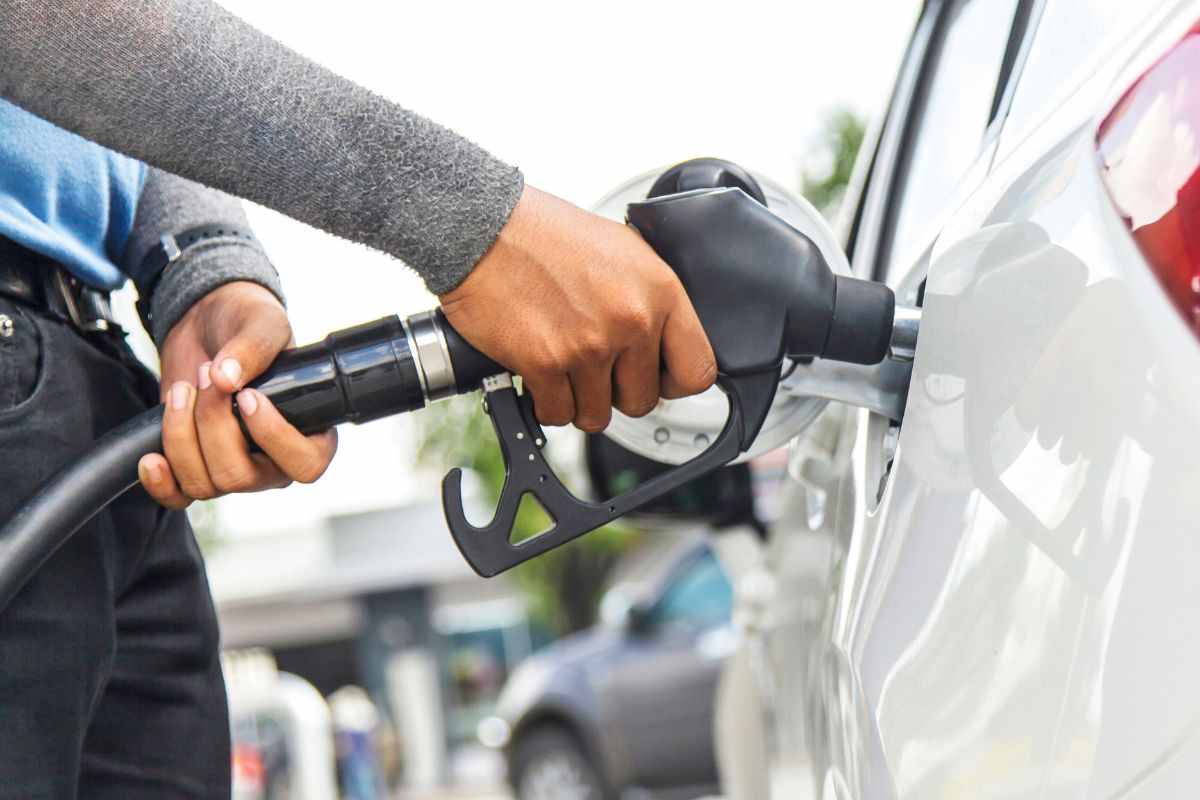 Quando verranno eliminati i motori termici benzina e diesel? Arrivano delle parole a sorpresa