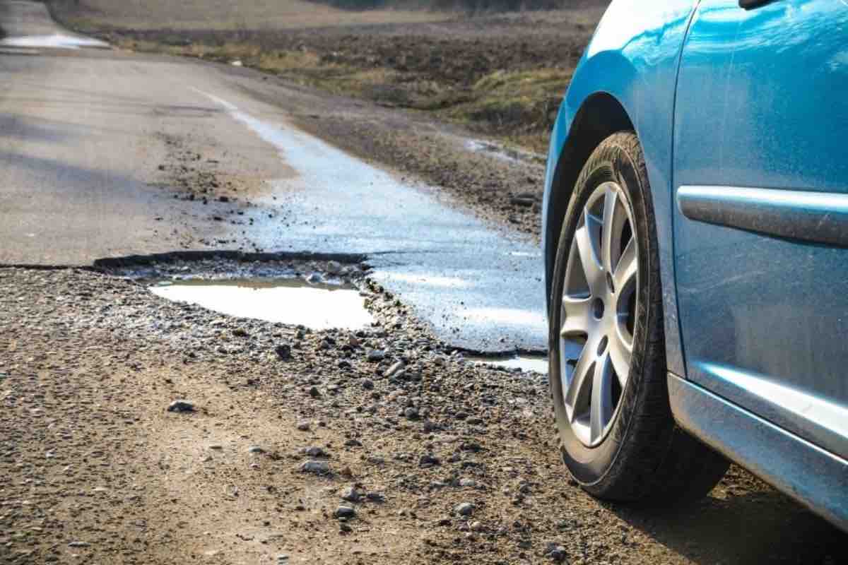 Auto buche tutto sul risarcimento