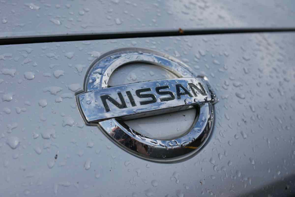 Nissan, allarme bancarotta? Annunciata la "data di scadenza": il mondo delle auto è in ginocchio