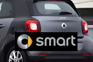 La Smart inedita che sembra un fuoristrada: con quelle modifiche può affrontare qualunque terreno (VIDEO)