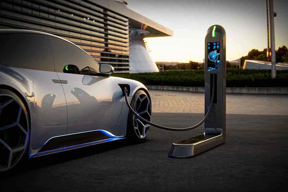 Auto elettriche grande annuncio