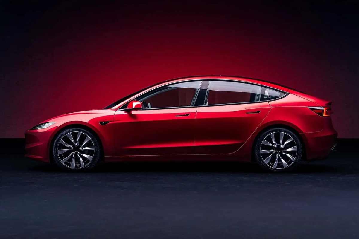 Tesla Model 3 crollo terribile