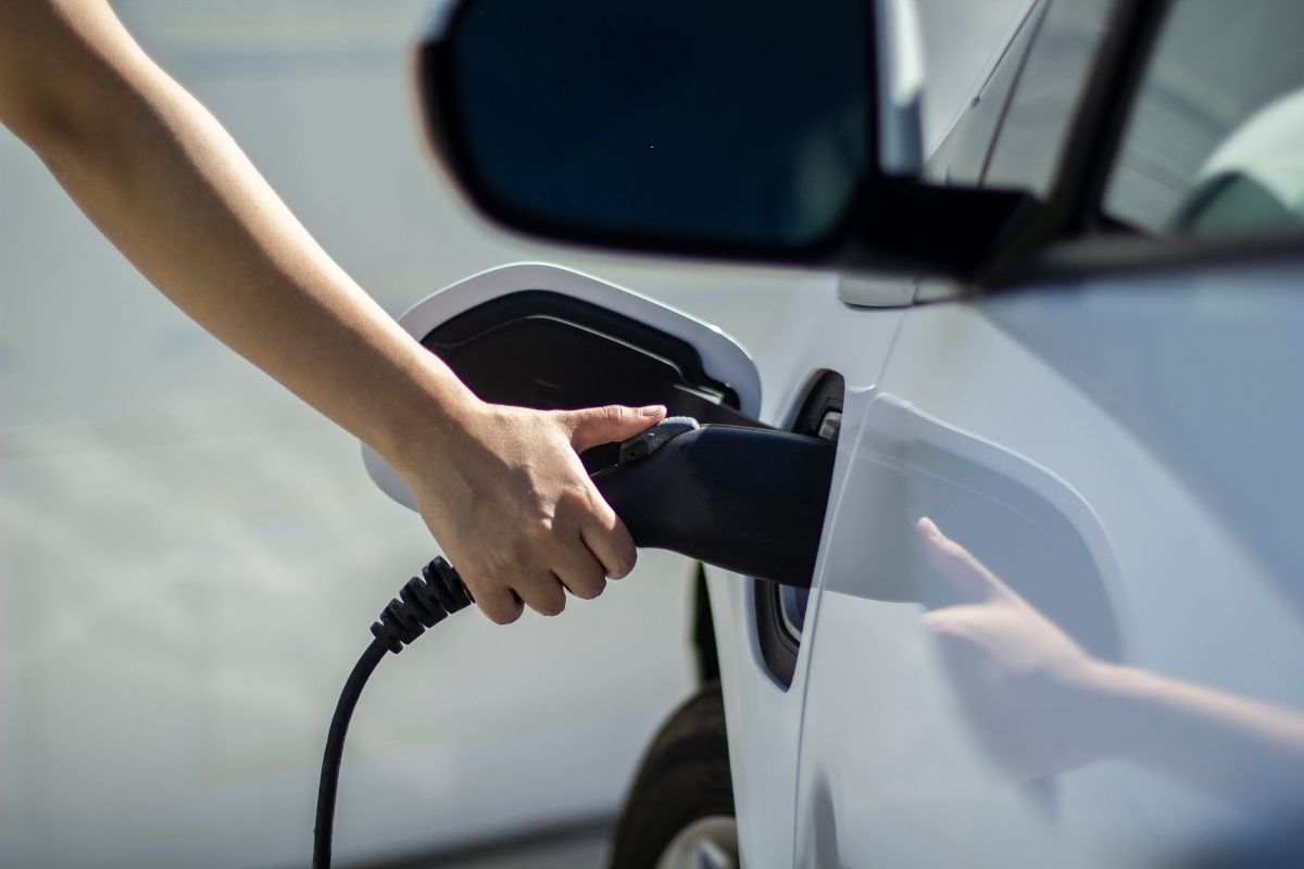 Auto elettriche scatta il richiamo