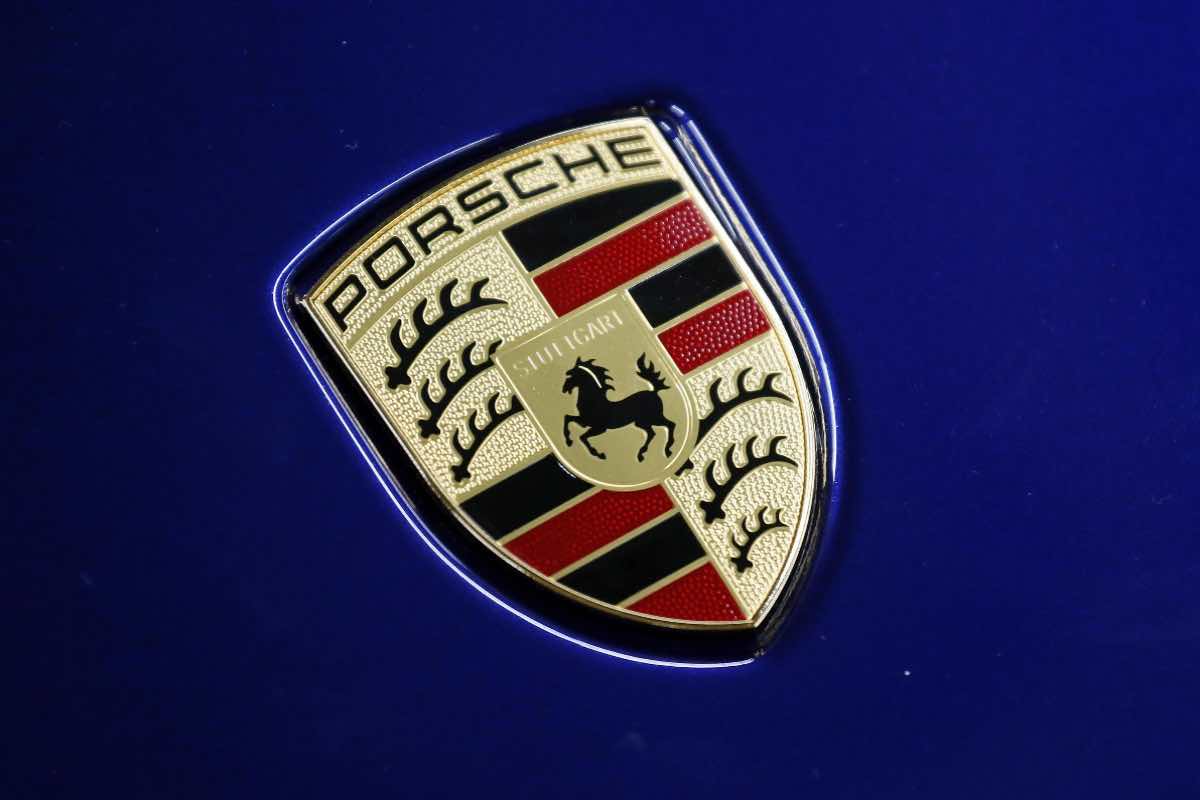 Porsche sequestrata per alcol