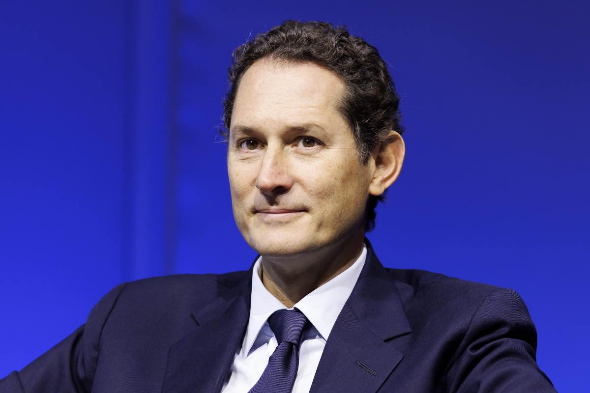 John Elkann decisione difficile