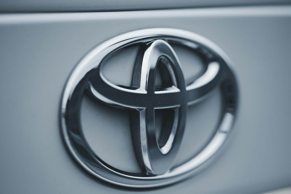 Toyota, maxi richiamo per il famoso modello a ruote alte: c’è un serio problema di sicurezza