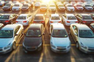 Auto scattano i tagli